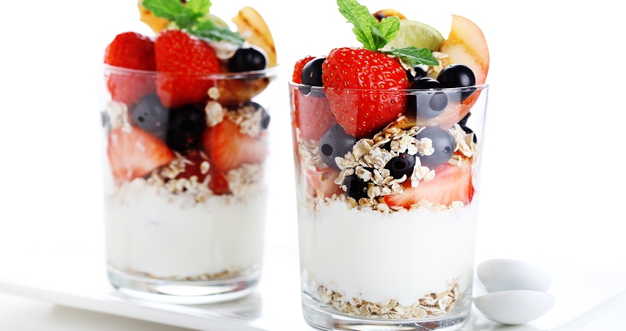 muesli_with_yogurt_and_fresh.jpg